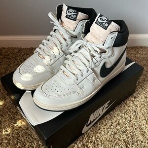 Jordan Air Ship A Ma Maniere